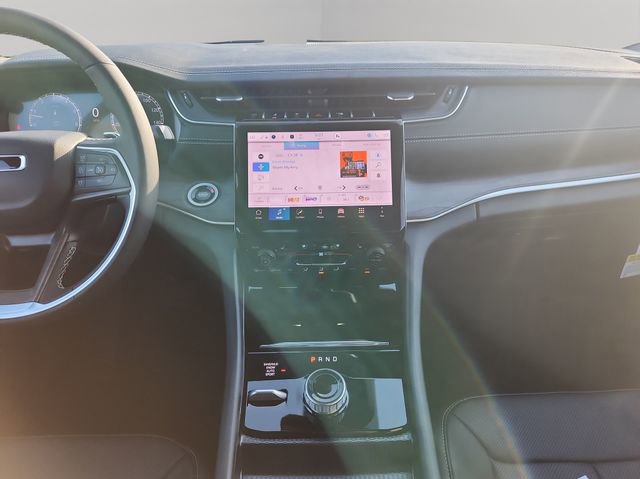 New 2025 Jeep Grand Cherokee L Limited w/ Luxury Tech Group II image 15