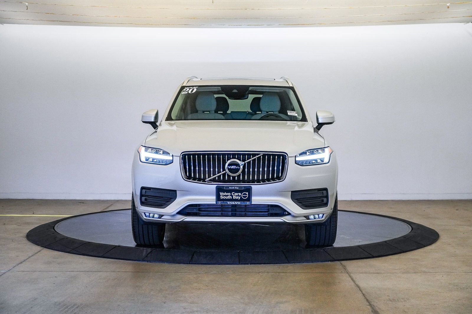 Used 2020 Volvo XC90 T5 Momentum w/ Protection Package Premier AWD/4WD image 7