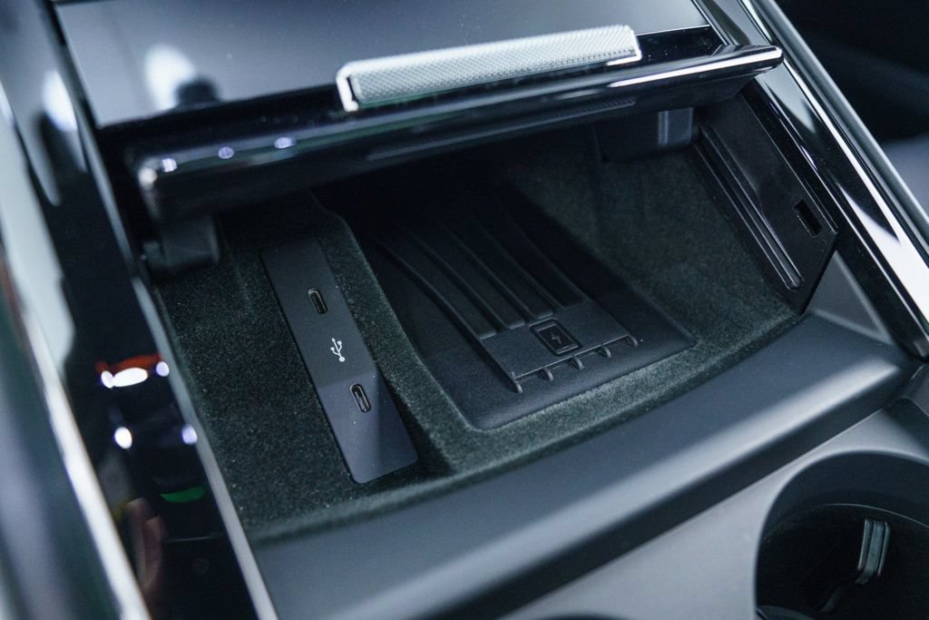 Certified 2025 Porsche Panamera GTS AWD/4WD image 38