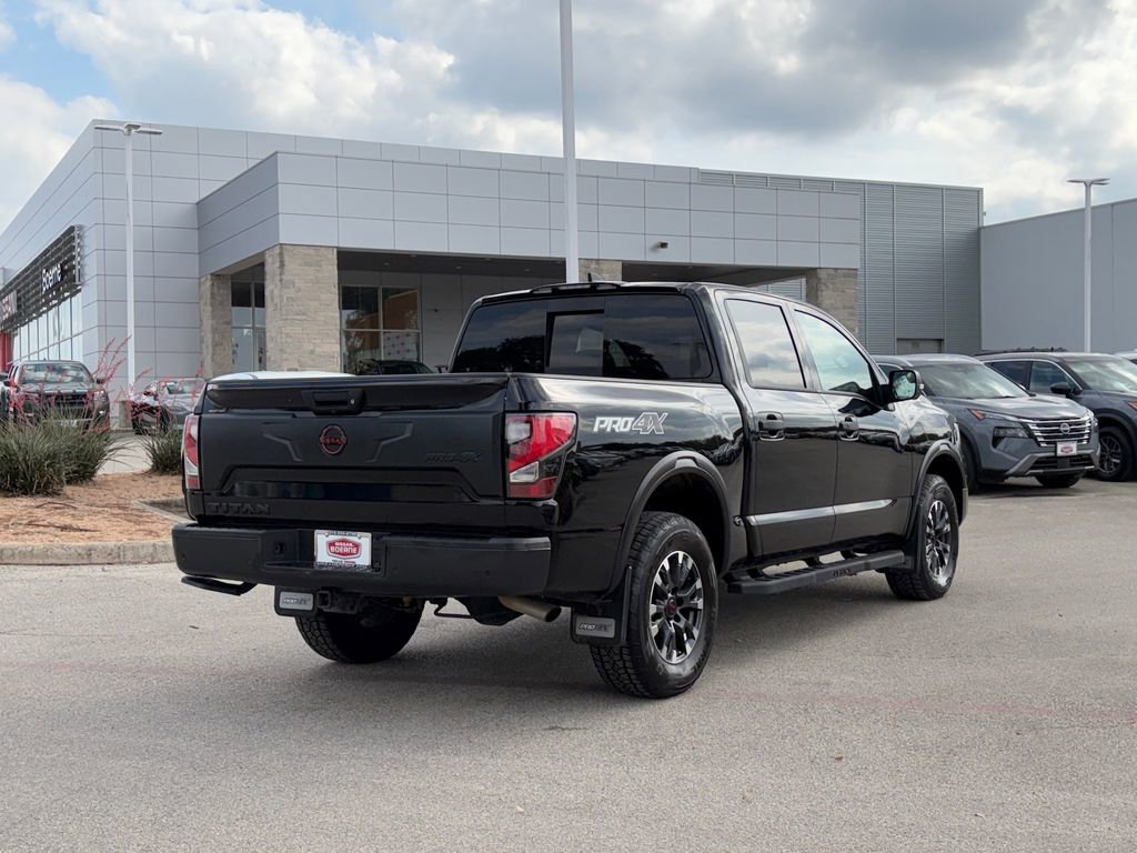 Used 2024 Nissan Titan PRO-4X w/ Pro-4x Convenience Package image 5