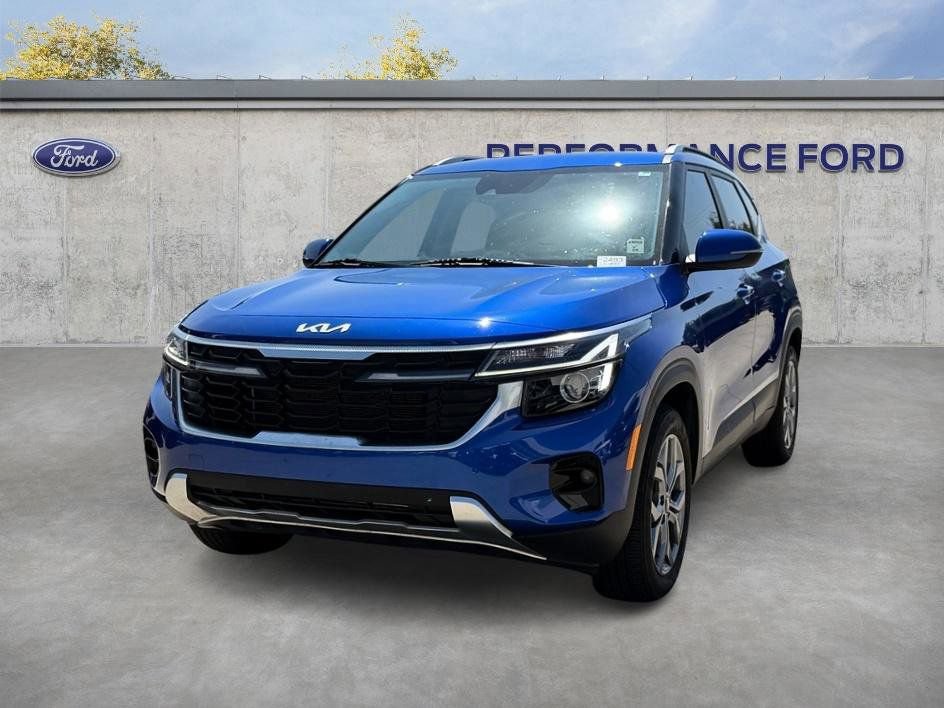 Used 2024 Kia Seltos S image 2