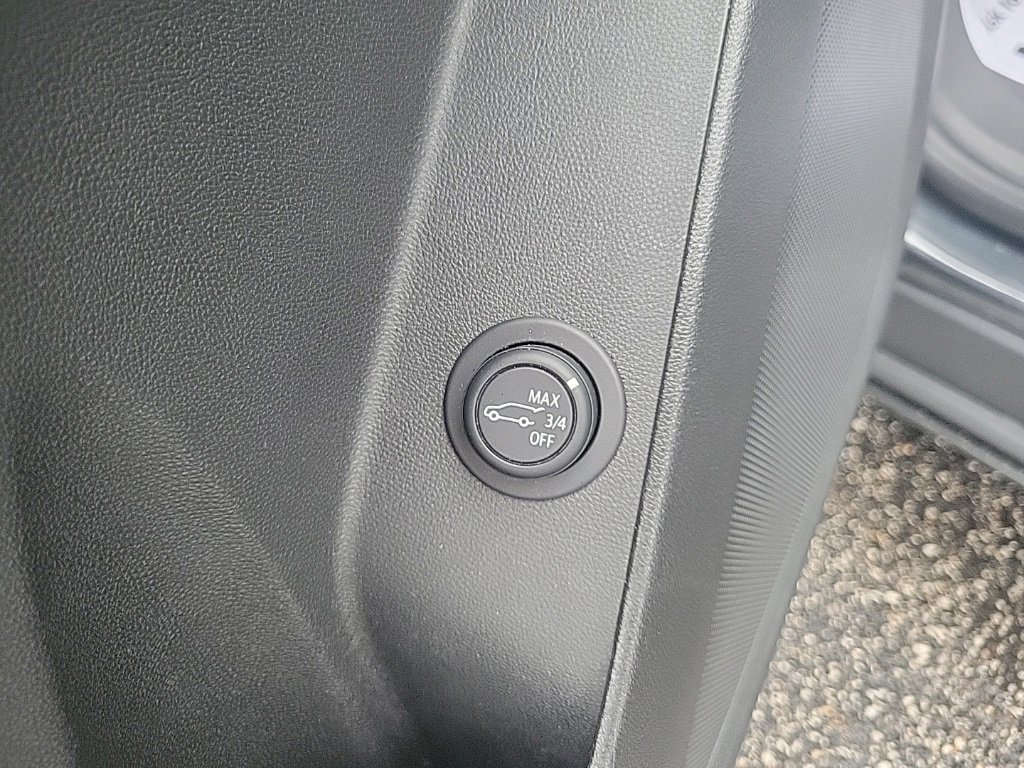 Used 2023 Chevrolet Equinox LT image 23