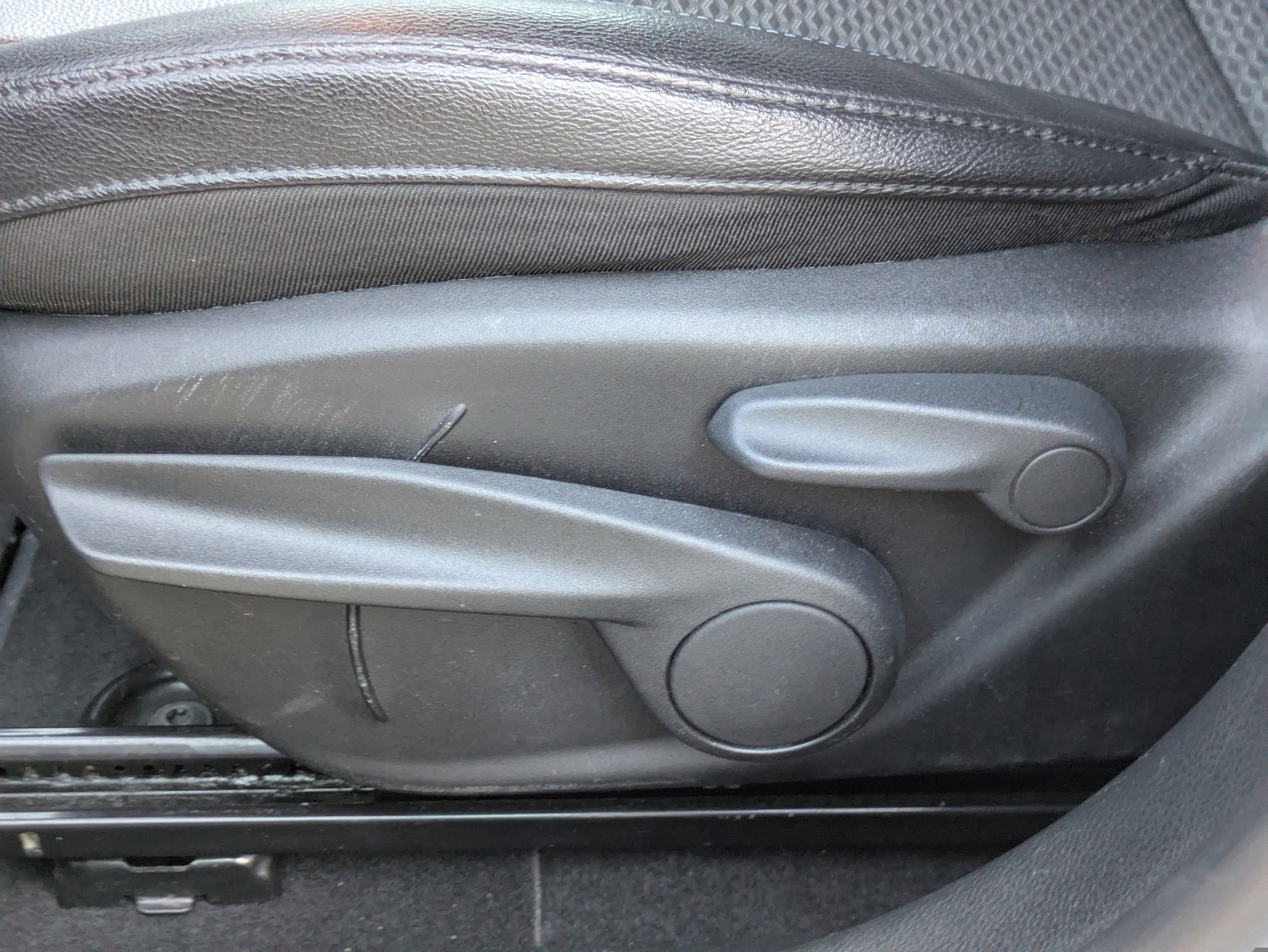 Used 2024 Jeep Compass Latitude image 12