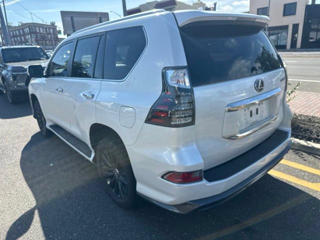 Used 2023 Lexus GX 460 Luxury w/ Sport Design Package AWD/4WD image 12
