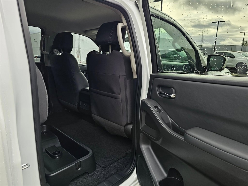 Used 2023 Nissan Frontier SV w/ Technology Package image 14