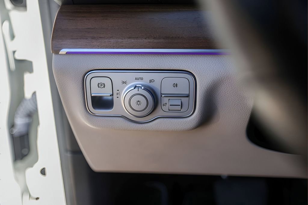 Used 2021 Mercedes-Benz GLS 450 4MATIC image 15