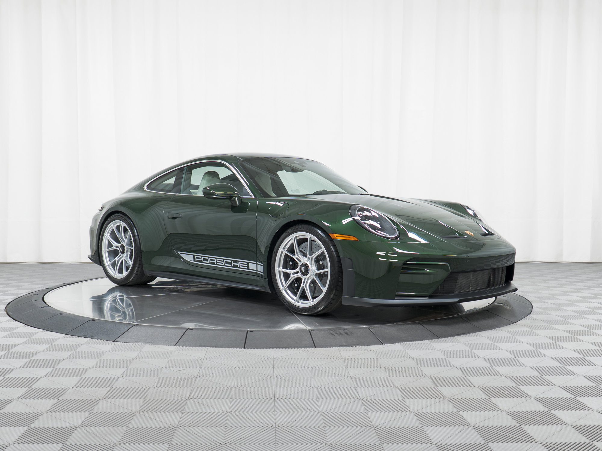 Used 2026 Porsche 911 GT3 image 9