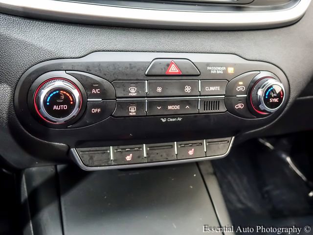 Used 2018 Kia Sorento LX image 16