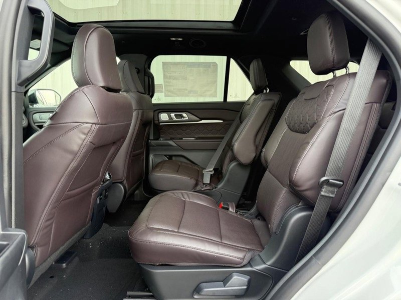 New 2026 Ford Explorer Platinum w/ LUX Leather Package image 7