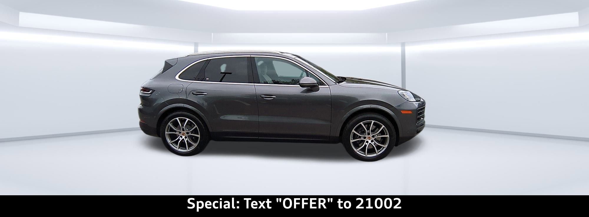 Used 2025 Porsche Cayenne Base image 41
