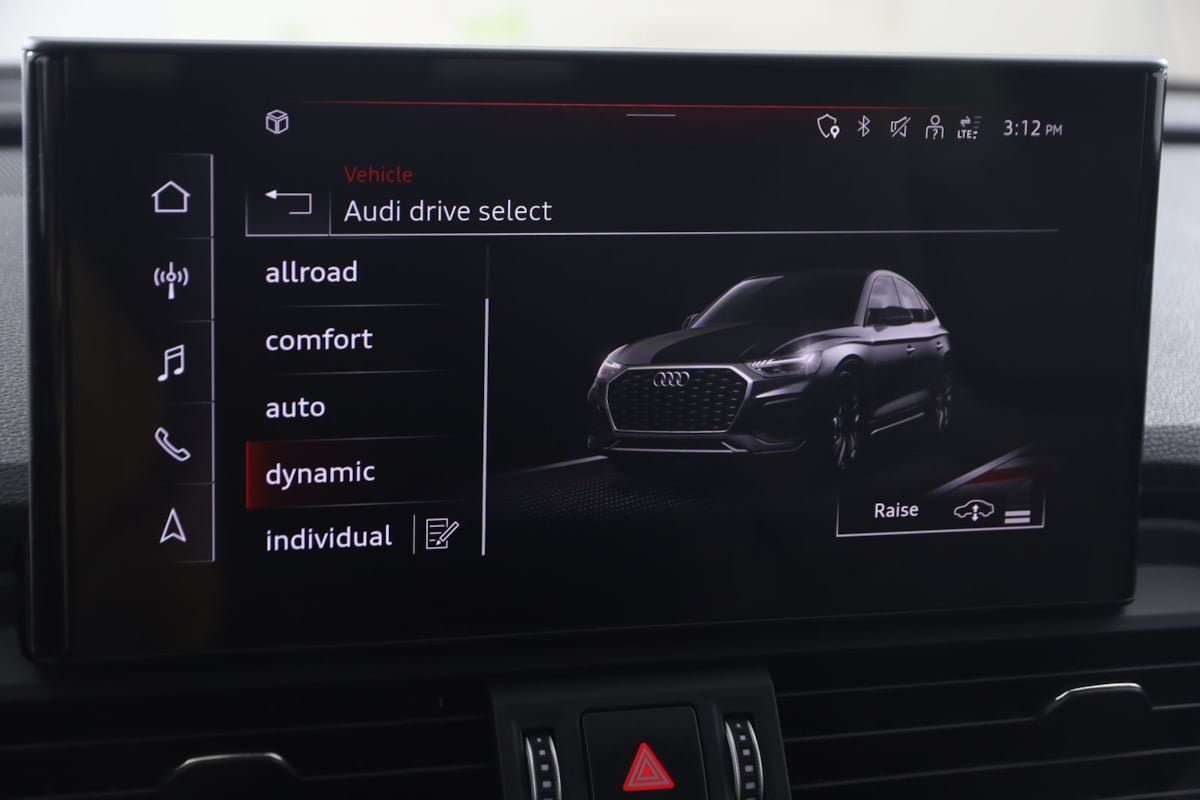 Used 2023 Audi SQ5 Prestige w/ Prestige Package AWD/4WD image 34