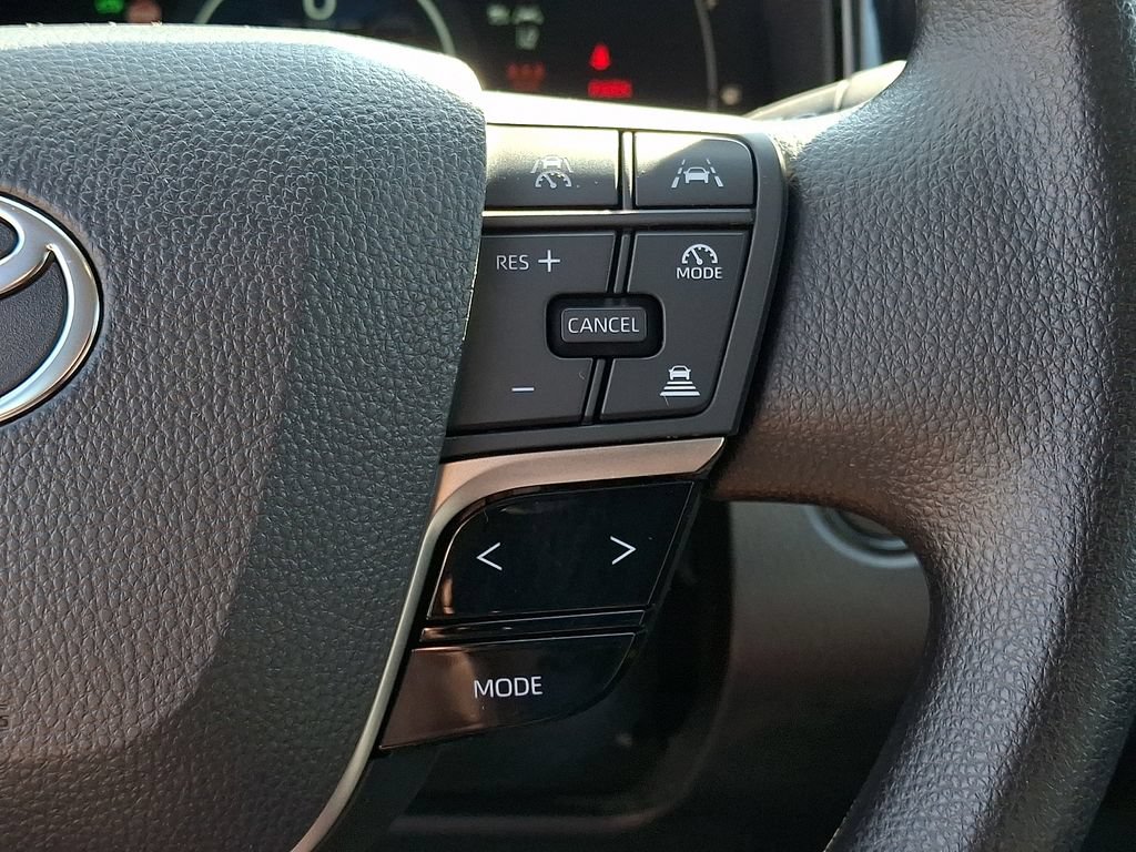 Used 2025 Toyota Camry LE FWD image 23