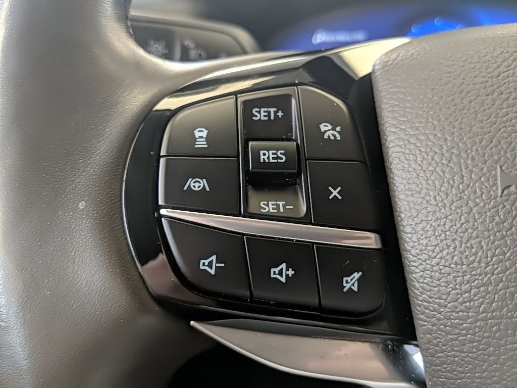 Used 2022 Ford Explorer Platinum w/ Equipment Group 601A image 16