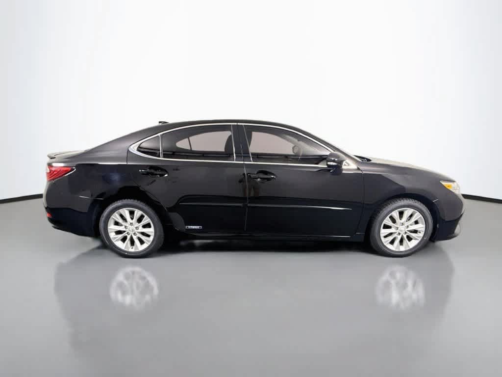 Used 2015 Lexus ES 300h w/ Navigation System Package FWD image 8