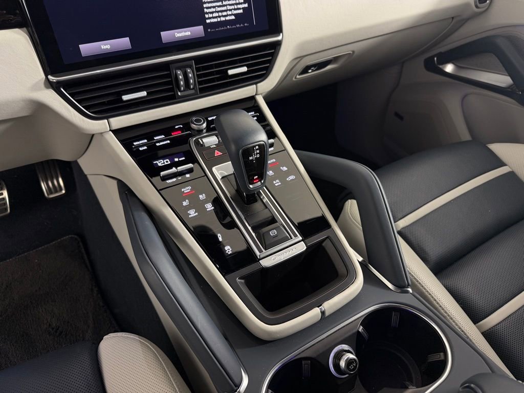 Certified 2023 Porsche Cayenne Turbo image 26