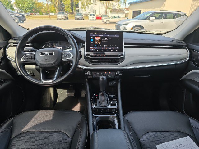 Used 2022 Jeep Compass Limited AWD/4WD image 32
