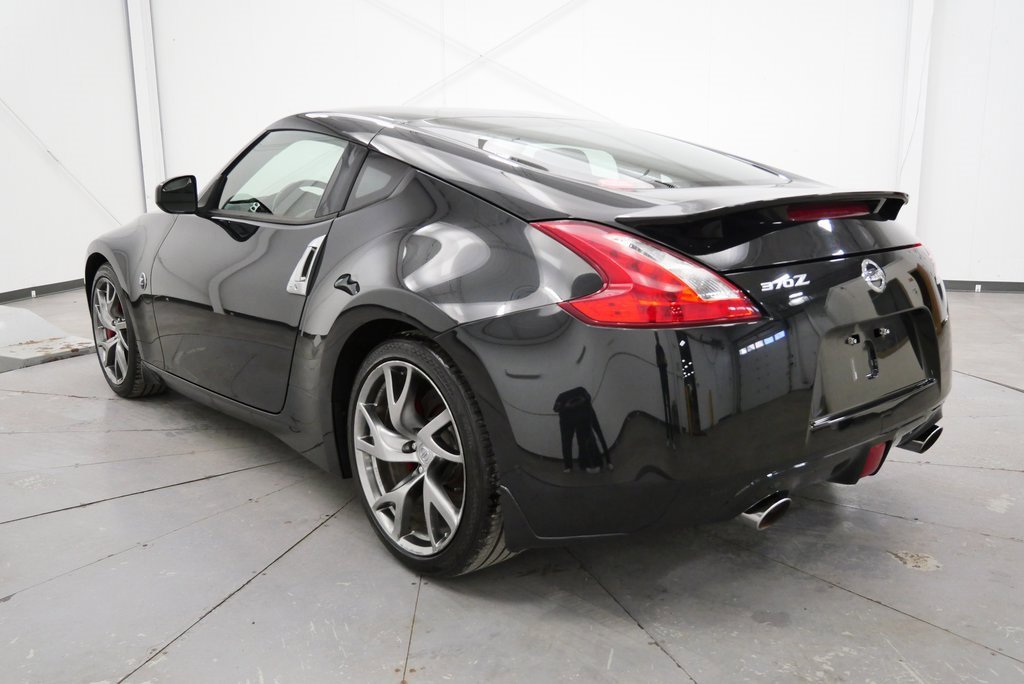 Used 2016 Nissan 370Z w/ Sport Package image 5