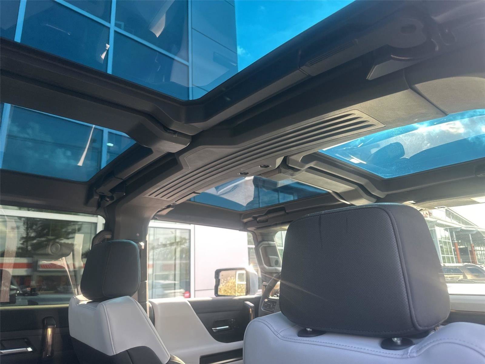 Used 2024 GMC Hummer EV 3X w/ Omega Edition AWD/4WD image 14