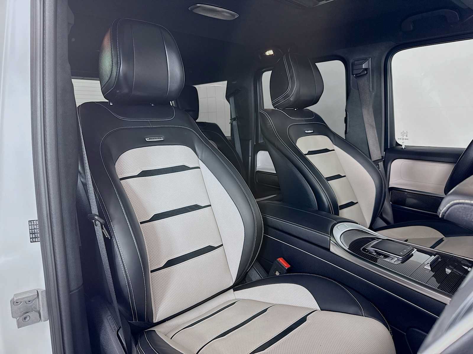 Used 2025 Mercedes-Benz G 63 AMG 4MATIC image 31