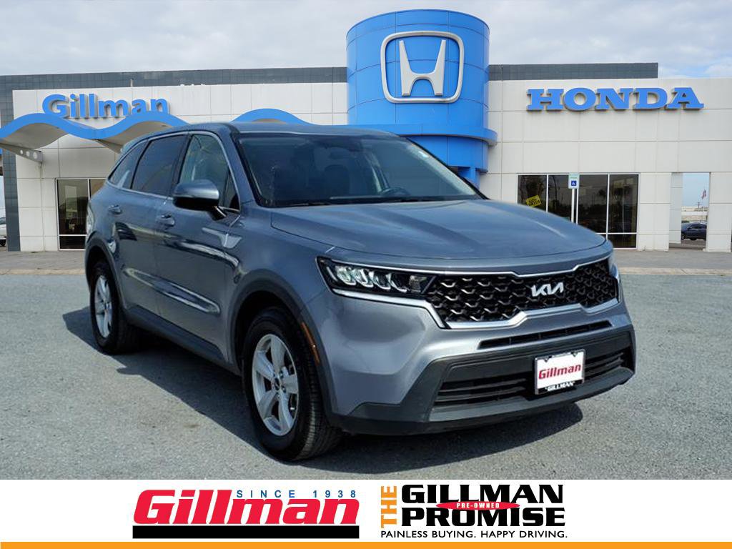 Used 2023 Kia Sorento LX image 1