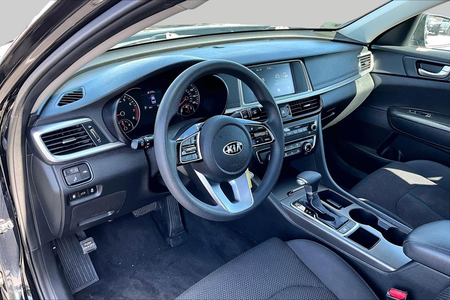 Used 2019 Kia Optima LX FWD image 12