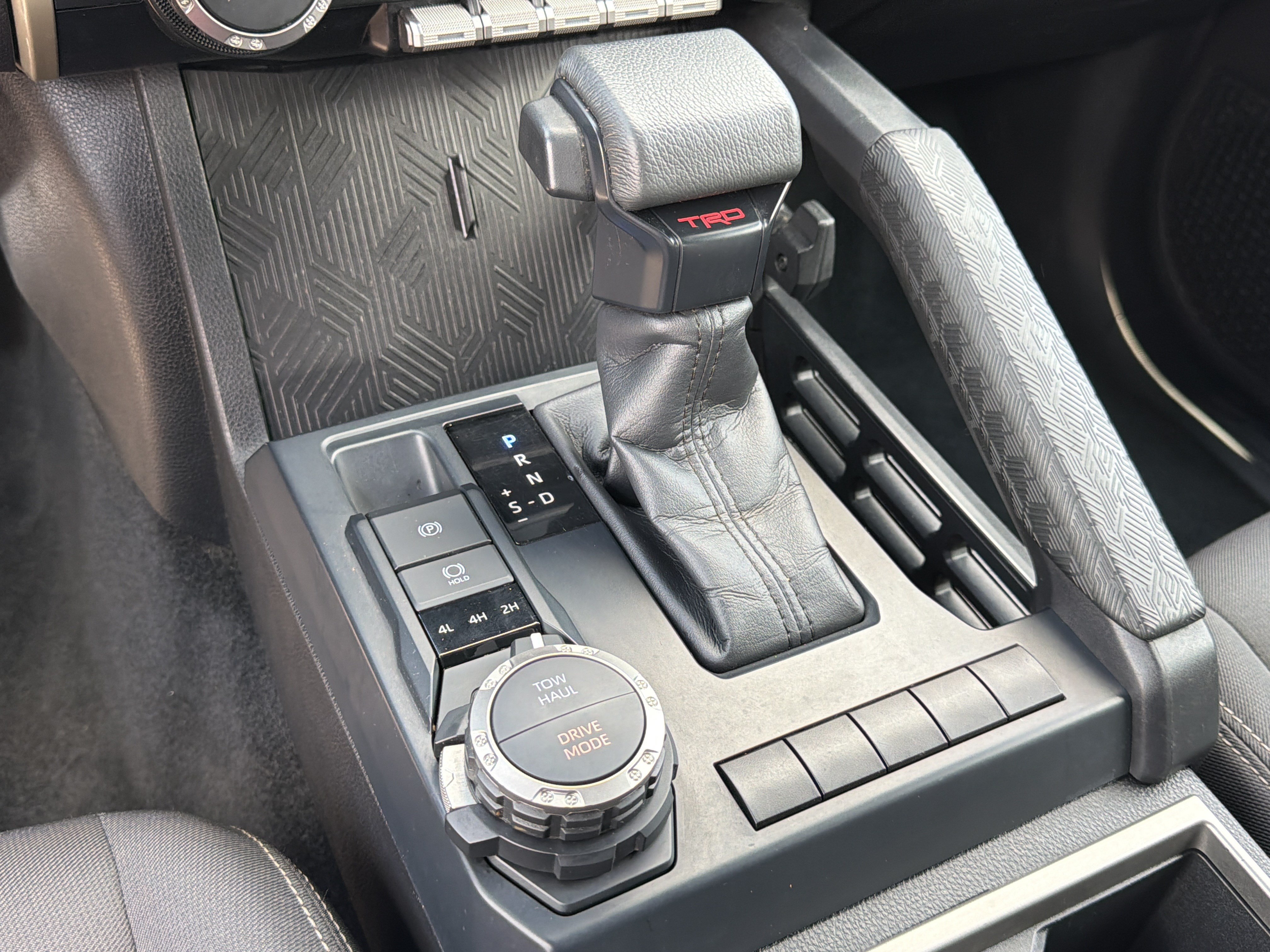 Used 2024 Toyota Tacoma TRD Sport AWD/4WD image 37