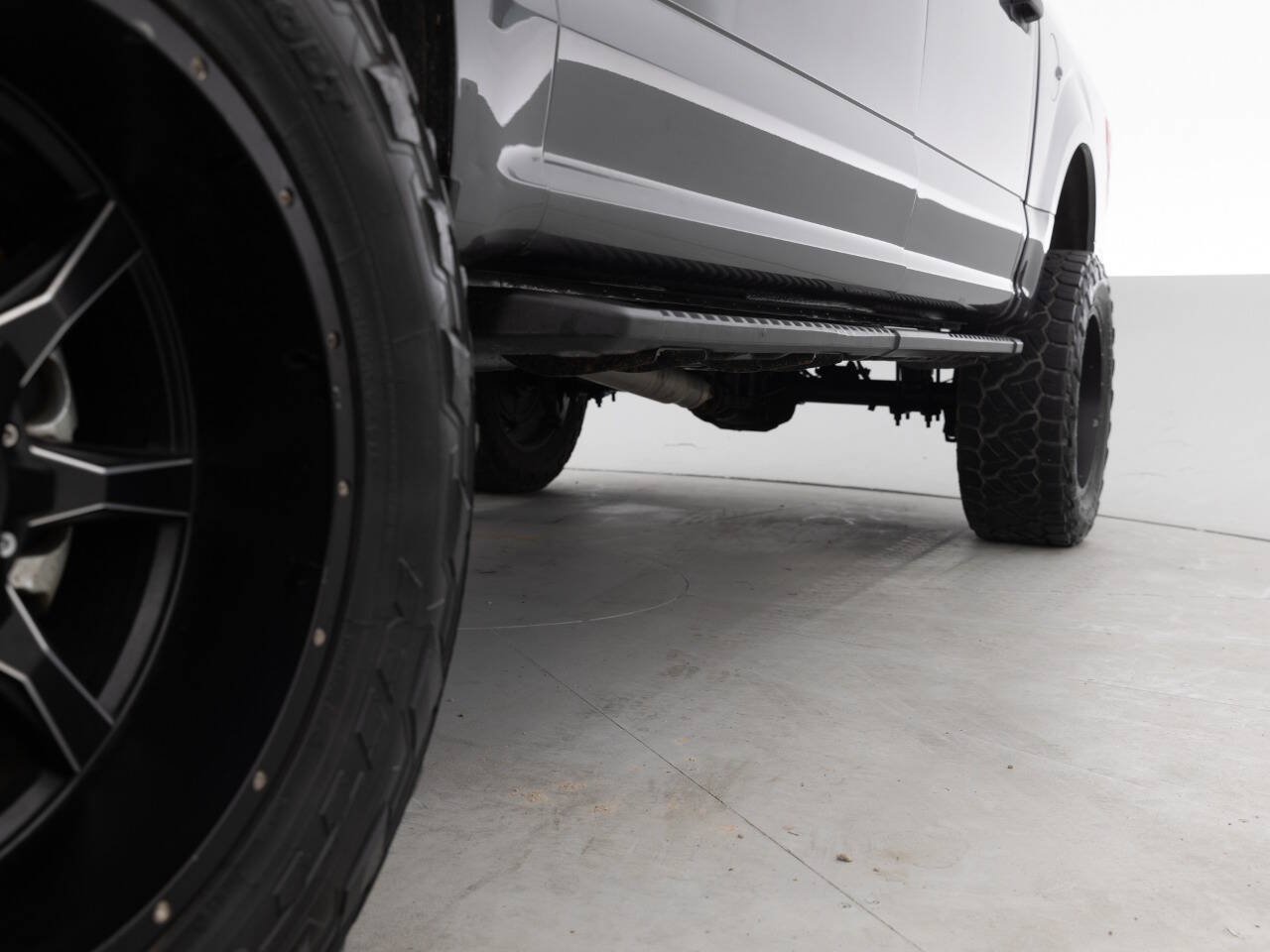 Used 2019 Ford F150 XL w/ Equipment Group 101A Mid AWD/4WD image 24