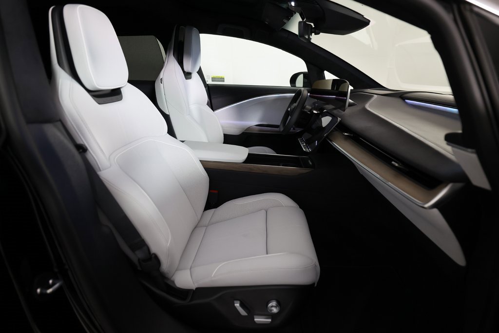 Used 2026 Lucid Gravity Dream image 10