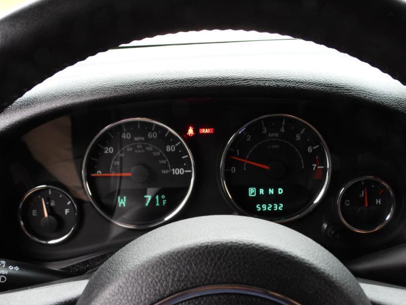Used 2013 Jeep Wrangler Sahara w/ Connectivity Group AWD/4WD image 54