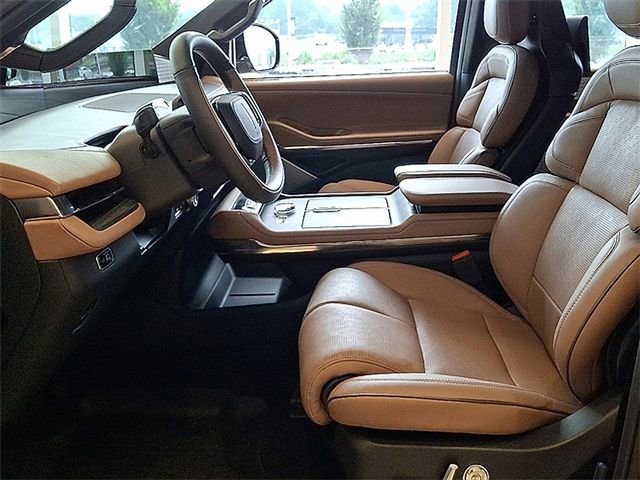 New 2025 Lincoln Navigator L Black Label image 8