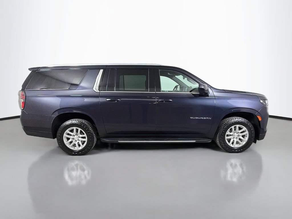 Used 2022 Chevrolet Suburban LT AWD/4WD image 5