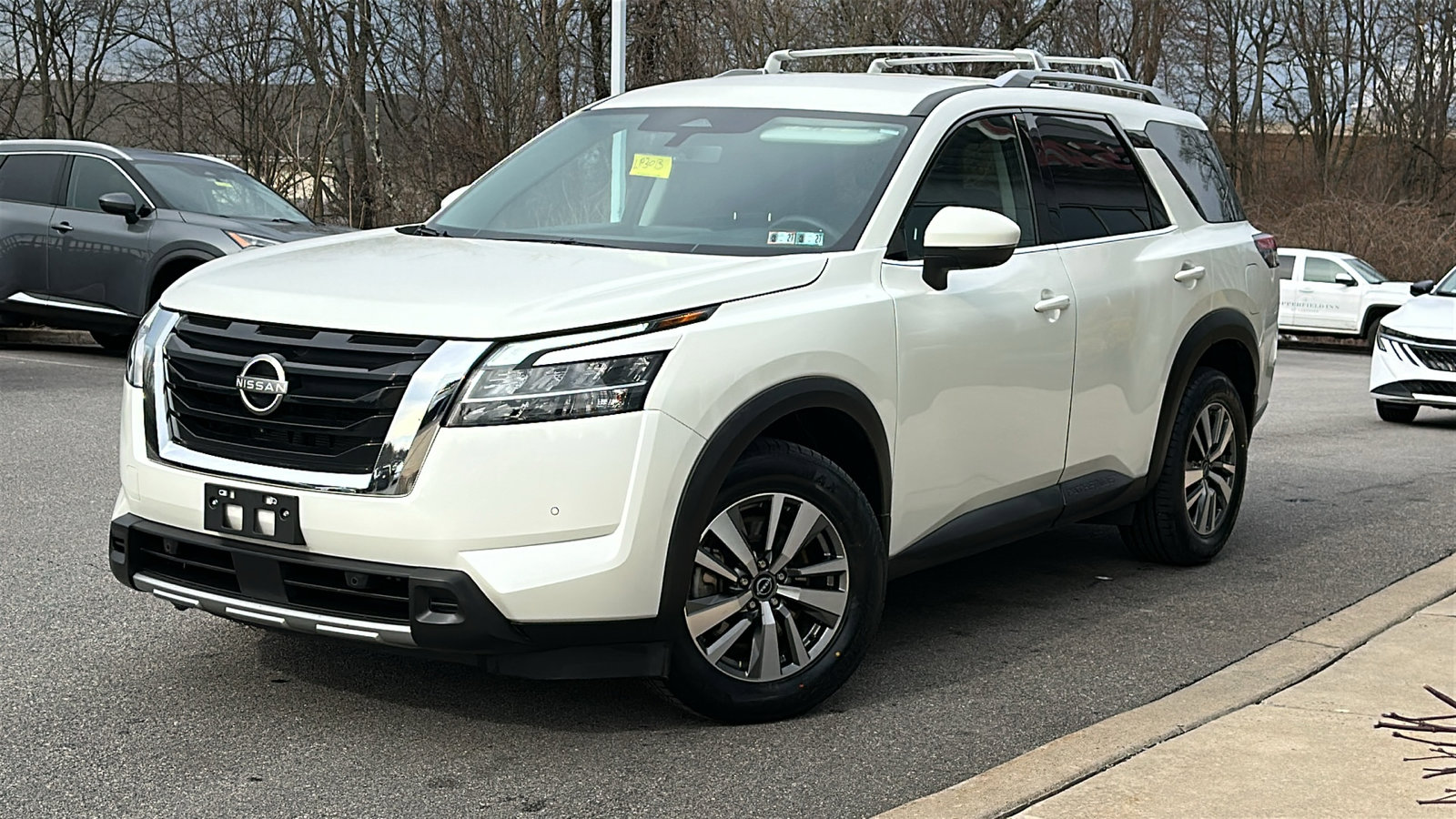 Certified 2023 Nissan Pathfinder SL image 1