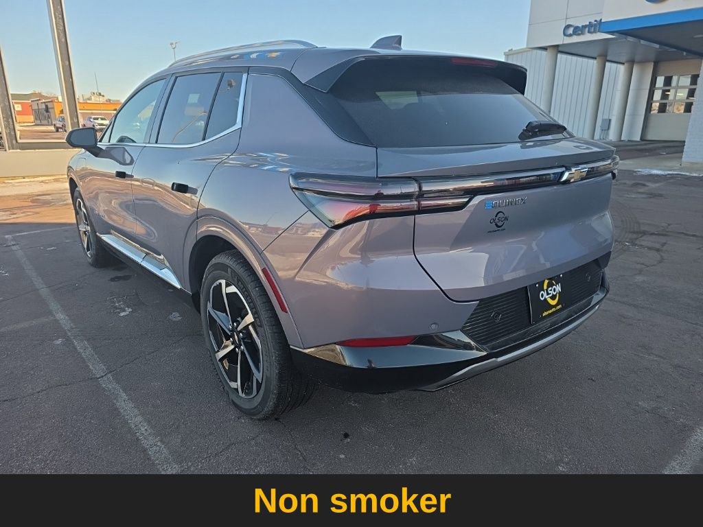 Used 2025 Chevrolet Equinox EV LT w/ Convenience Package image 5