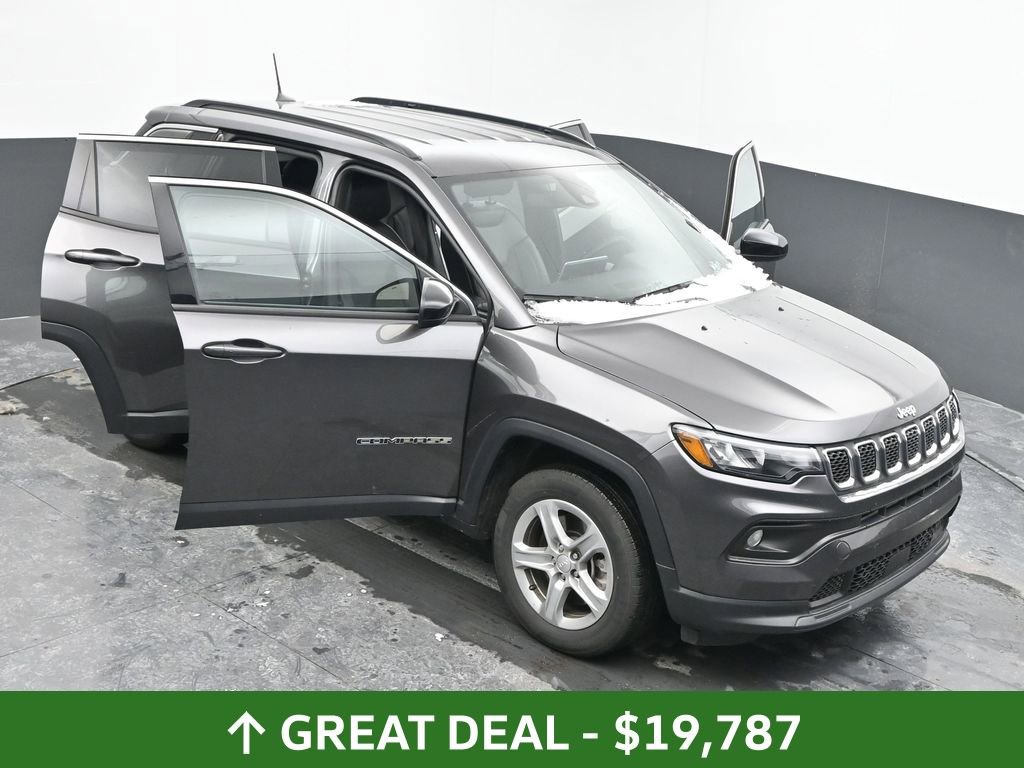 Used 2024 Jeep Compass Latitude image 61