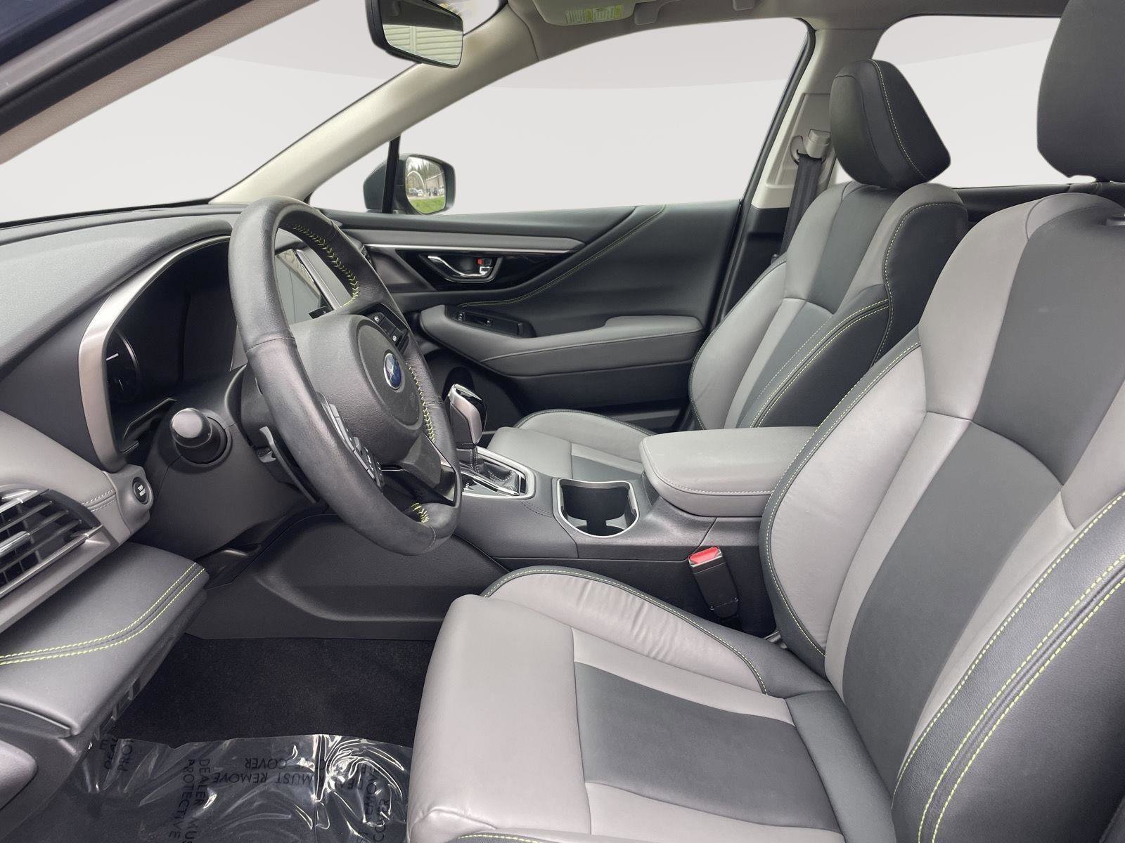 Certified 2025 Subaru Outback Onyx Edition AWD/4WD image 18