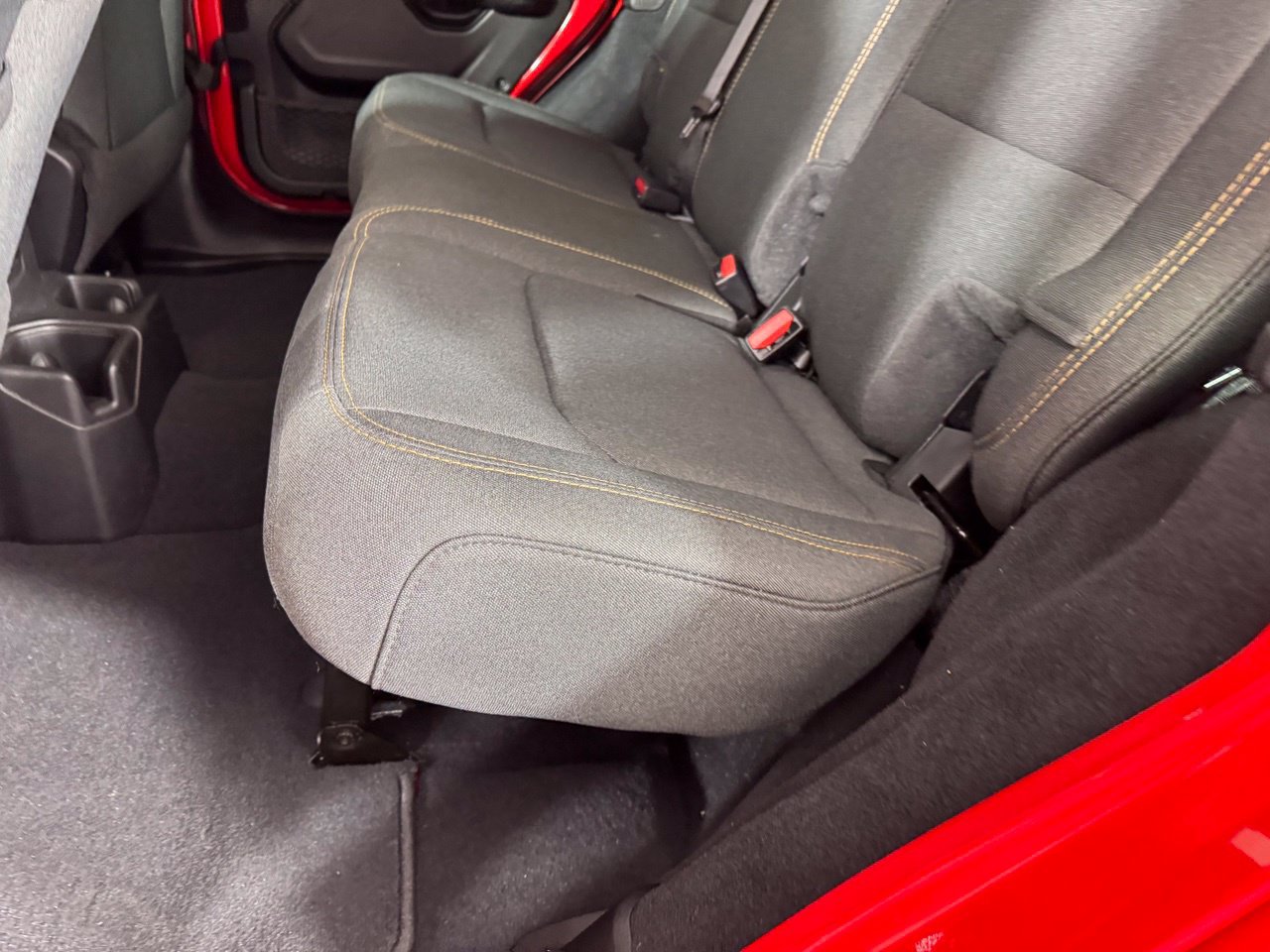 Used 2026 Jeep Wrangler Unlimited Sahara AWD/4WD image 27