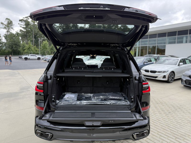 New 2026 BMW X7 xDrive40i w/ M Sport Package image 18