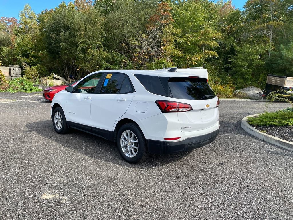 Used 2024 Chevrolet Equinox LS w/ LS Convenience Package image 8