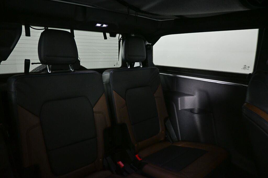 Used 2022 Ford Bronco Outer Banks AWD/4WD image 17