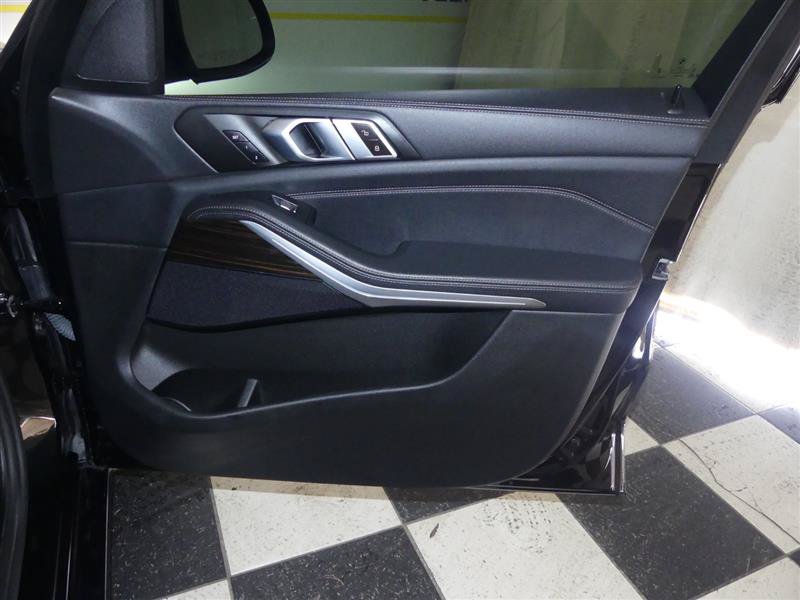 Used 2024 BMW X7 xDrive40i w/ Climate Comfort Package AWD/4WD image 33