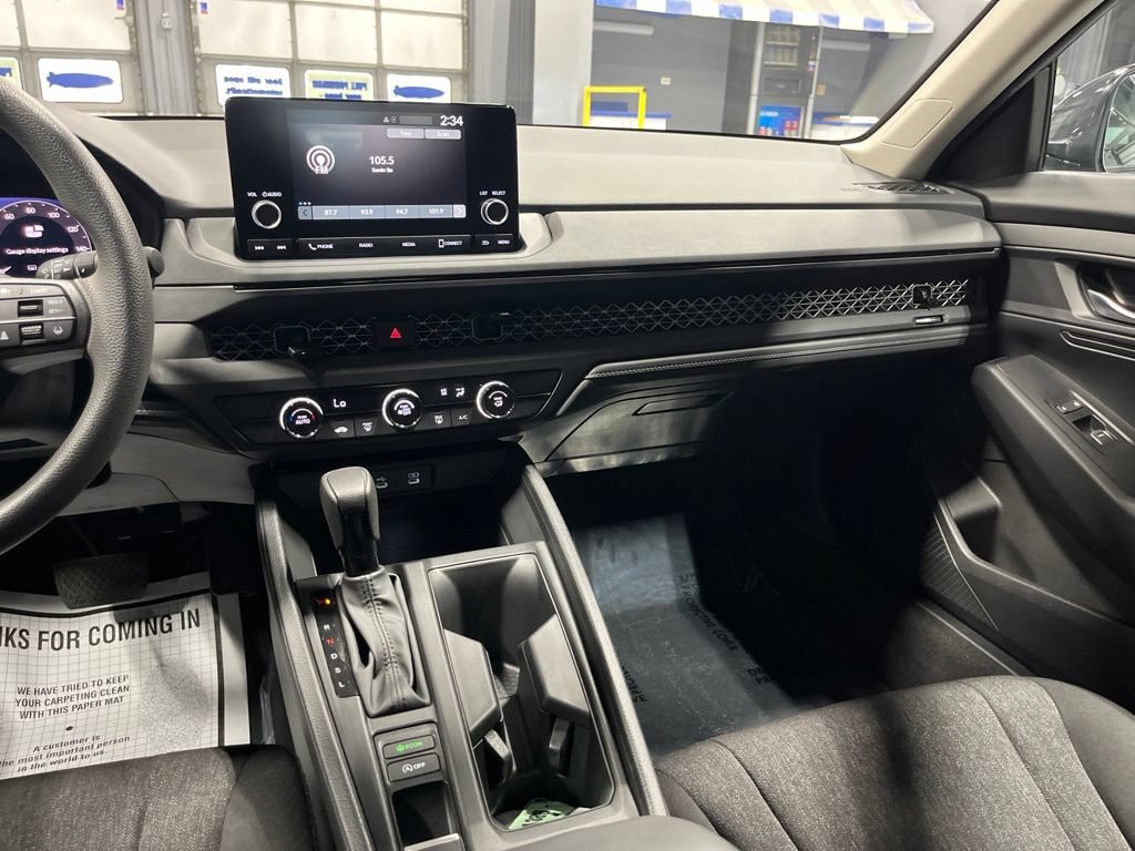 Used 2025 Honda Accord LX image 24