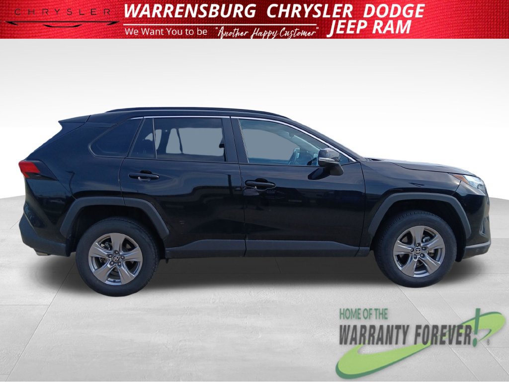 Used 2025 Toyota RAV4 XLE FWD image 3