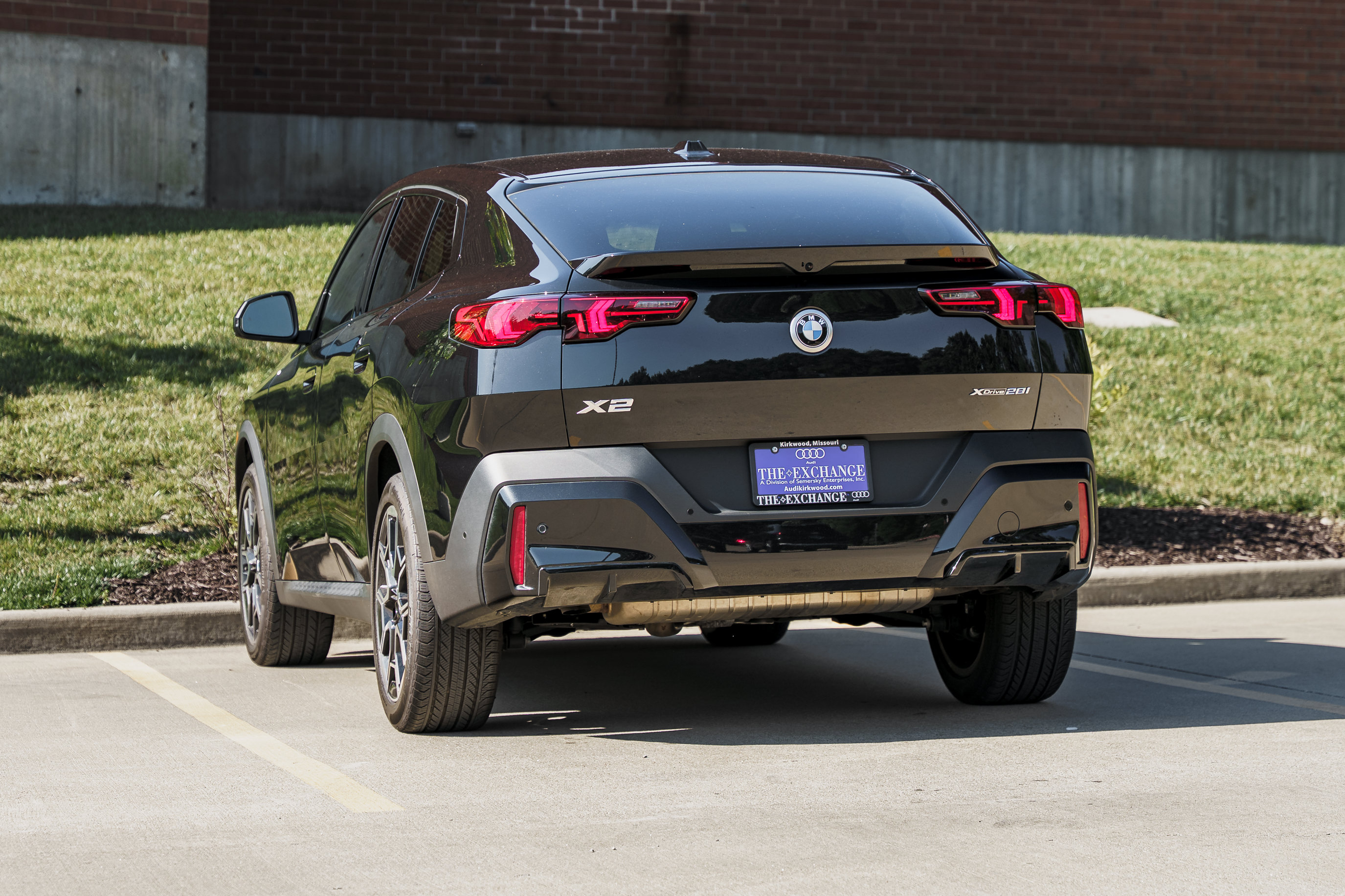 Used 2025 BMW X2 xDrive28i AWD/4WD image 5