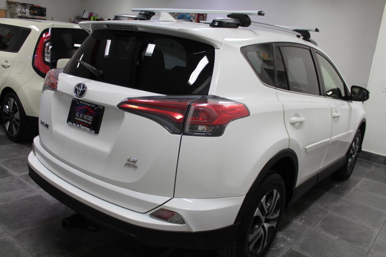 Used 2017 Toyota RAV4 LE image 6