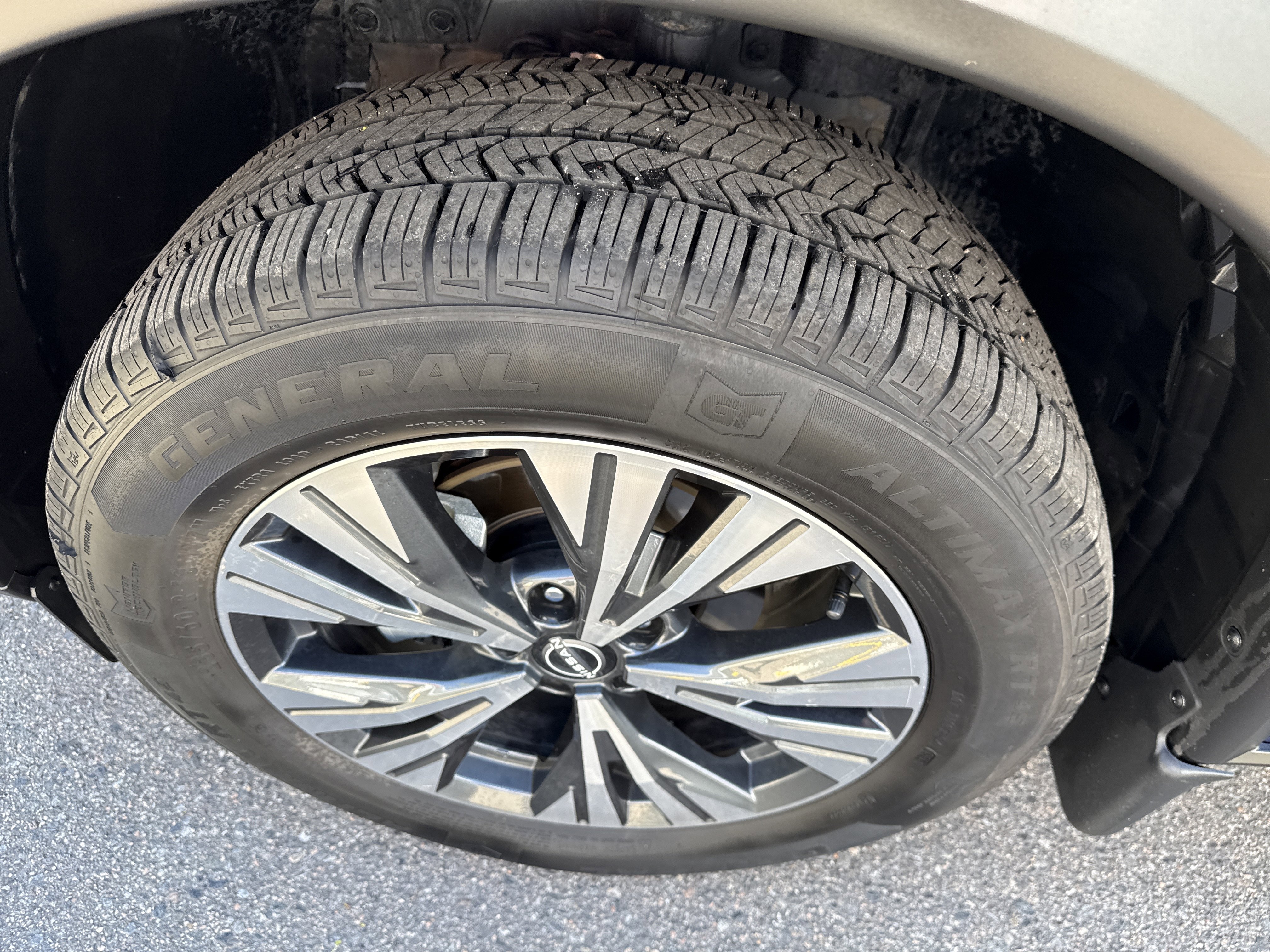 Certified 2023 Nissan Rogue SV image 11
