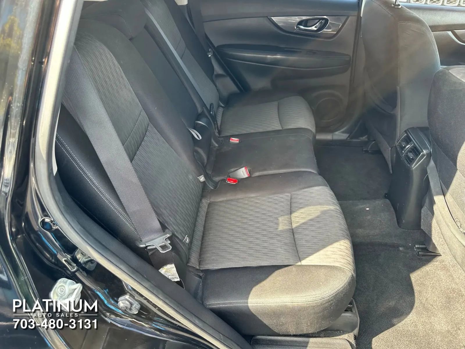 Used 2019 Nissan Rogue SV image 17
