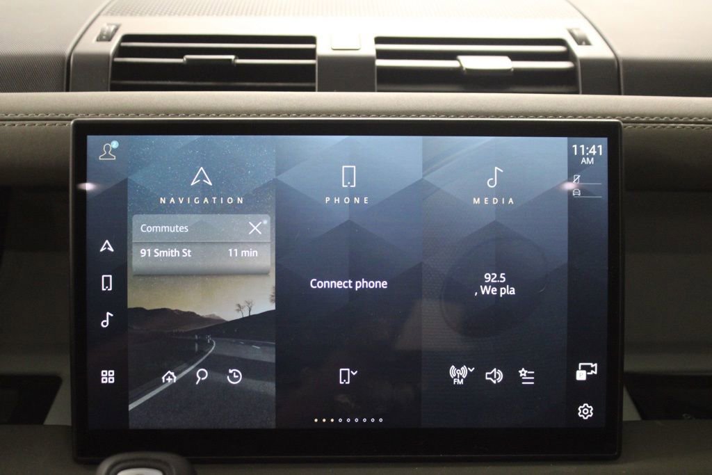 Used 2024 Land Rover Defender 110 SE AWD/4WD image 22