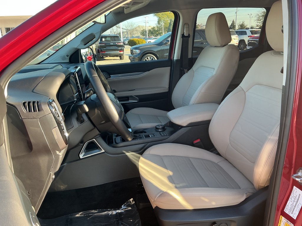 Used 2025 Ford Ranger Lariat w/ Advanced Towing Package AWD/4WD image 11