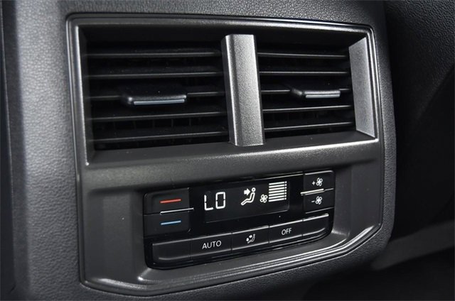 Used 2023 Volkswagen Atlas SE w/ Panoramic Sunroof Package image 23