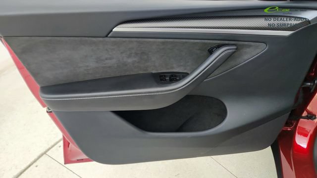 Used 2025 Tesla Model Y Performance AWD/4WD image 34